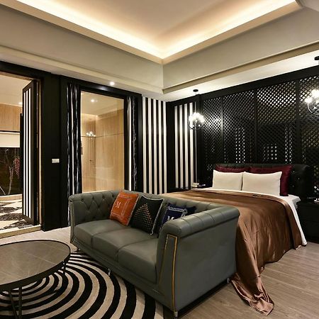 Venice Motel Taichung Exterior foto