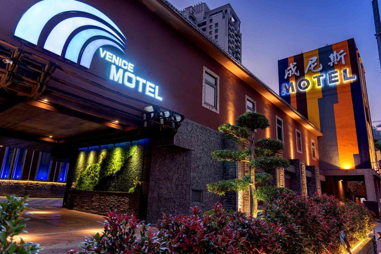 Venice Motel Taichung Exterior foto