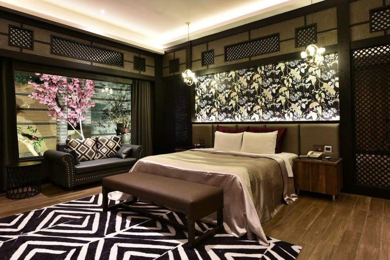 Venice Motel Taichung Exterior foto